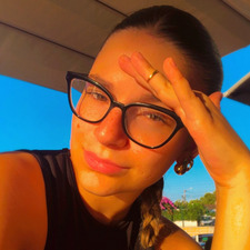 Leonor Velez