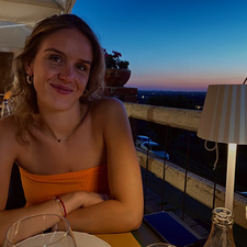Caya De Groot