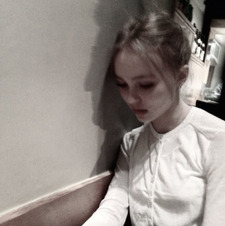 ines ୨ৎ