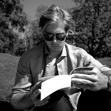 Viktor Barry