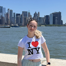 ella⸆⸉