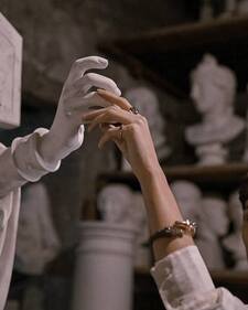 Moony_