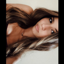 eleni ⋆.