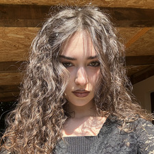 mia