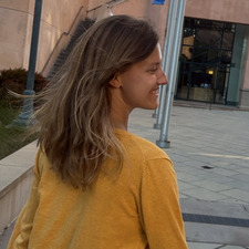 Ava Cairns