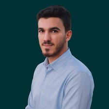 أسامة الفارس