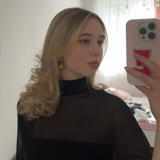 Emi⭐️