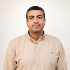 أحمد إبراهيم 