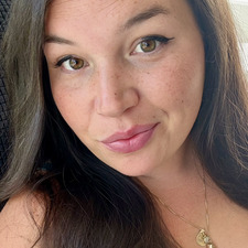 Kat Charbonneau