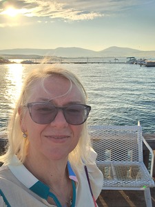 Lynn  Catt