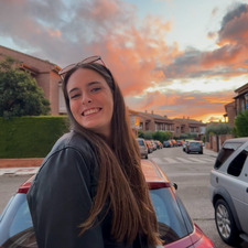 María