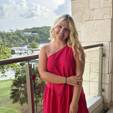 Maggie Cox