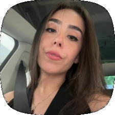 Leandra  M