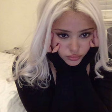 𝒮