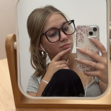 neža ✶⋆.˚