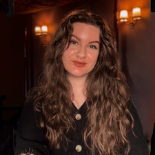 Ashleigh (a frolic through fiction)