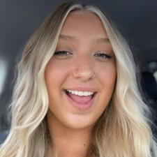 Bailey Passarelli 