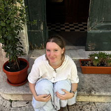 Evie  Mann