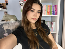 Christina Reads