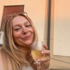 Elyse James