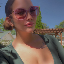 Bella