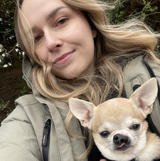 Chloë B
