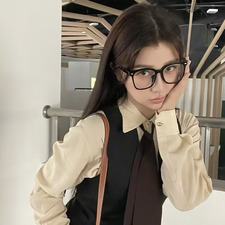 Malika ໒꒱
