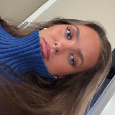 Hedda Larsen