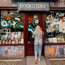 Delv into into Books