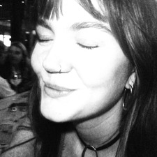 María