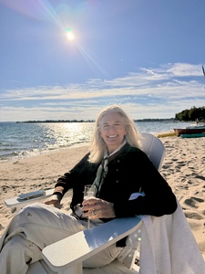 Susan  Curtis 