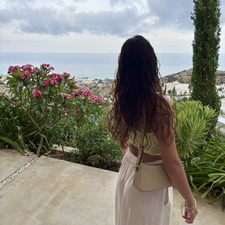 María