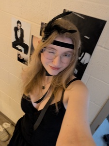 sara ★