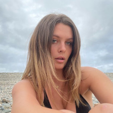 Mia
