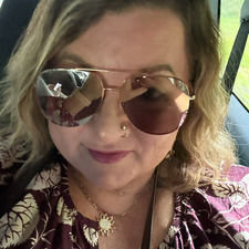 Amanda Oakley