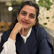 ثمین پذیرائی